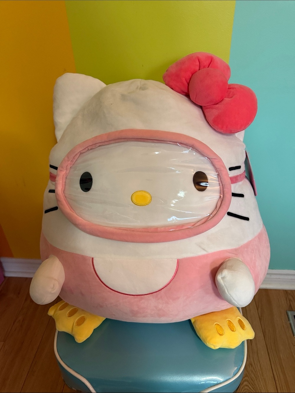 2021 limited edition 20" scuba gear HELLO KITTY squishmallow, BNWT.